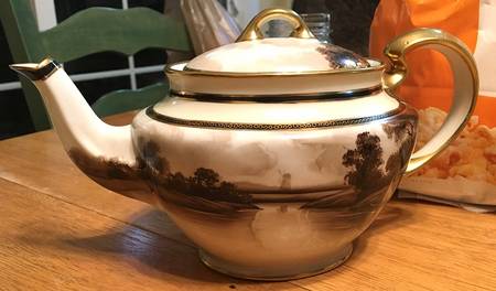 N3477 Teapot & Lid