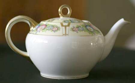 MEI1345 Teapot & Lid