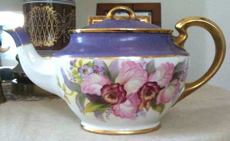 N3483 Teapot & Lid