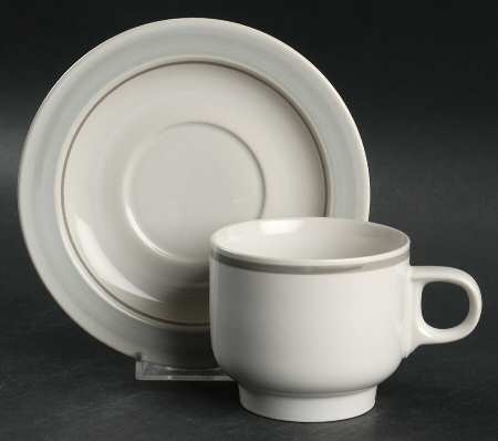 Lucy Footed Cup & Saucer Set