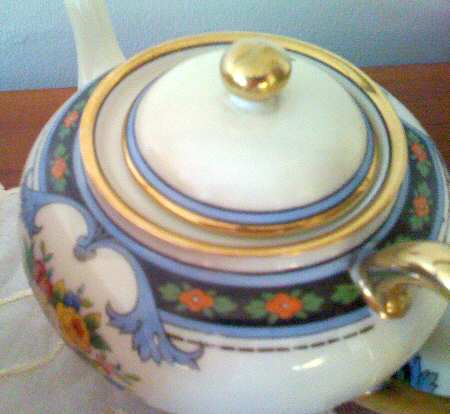 N3505 Teapot & Lid