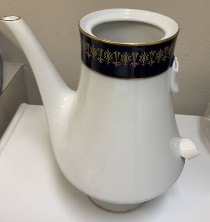 Cortesia Coffee Pot No Lid