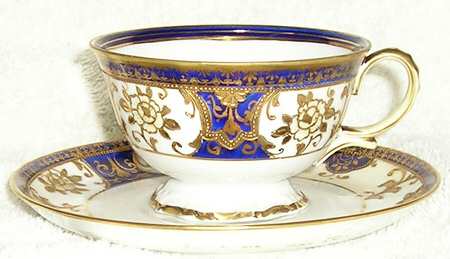 N3760 Footed Cup & Saucer Set