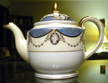 N3781 Teapot & Lid