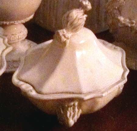 NM28 Sugar Bowl & Lid