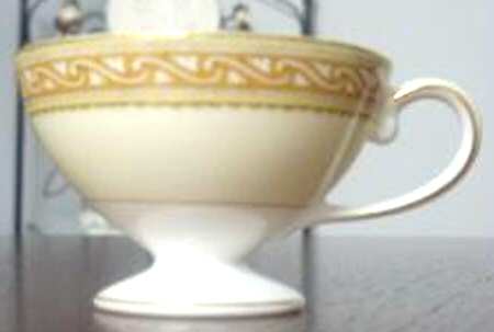 N3784 Footed Cup