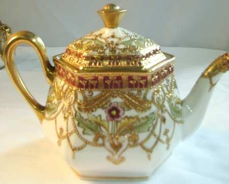 N3548 Teapot & Lid