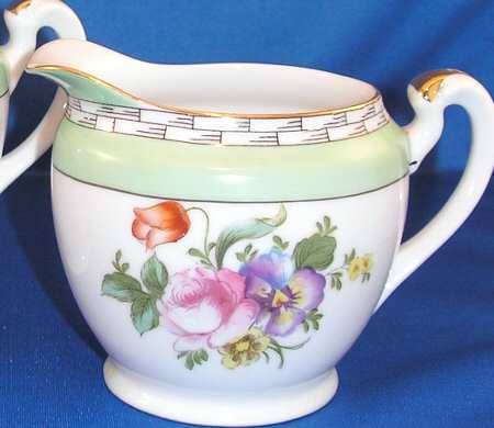N3811 Creamer