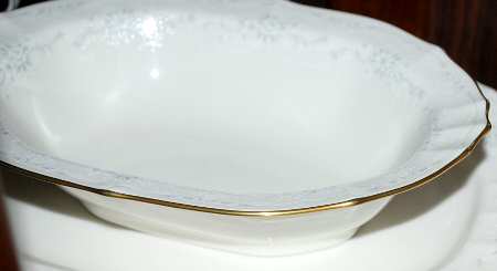 7307 10" Oval Vegetable Bowl