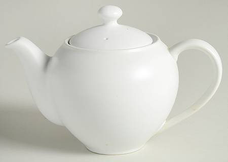 Colorwave White Small Teapot & Lid