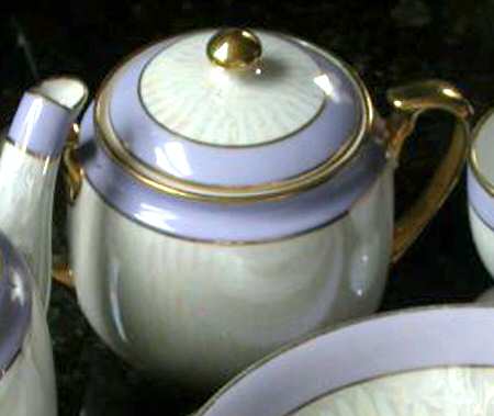 N3828 Sugar Bowl & Lid