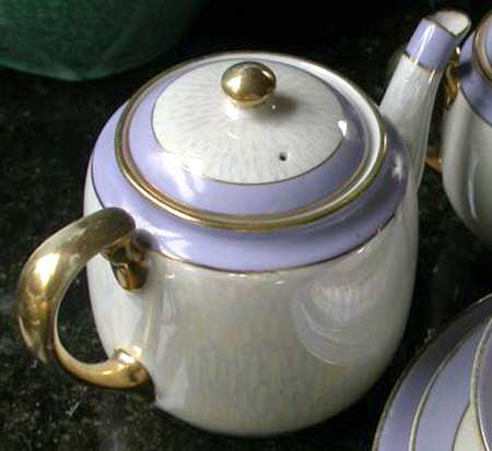 N3828 Teapot & Lid