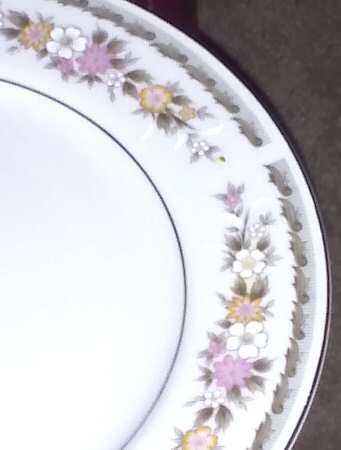 Tudor Dinner Plate