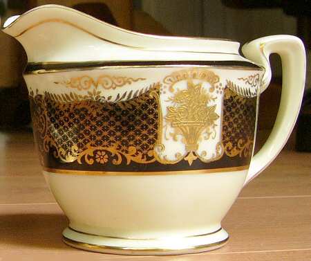 N3394 Black Creamer