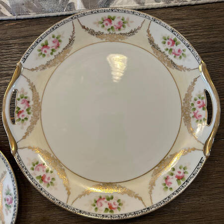 N3863 Handled Cake Plate
