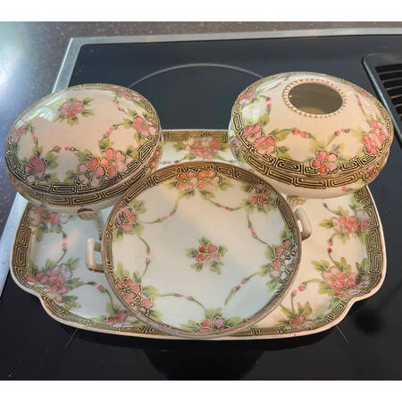 N5075 Powder Box with Lid