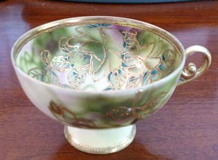 N3877 Footed Cup