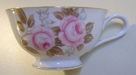 N3887 Footed Cup