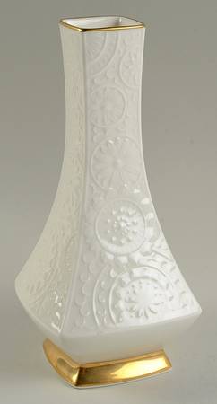 N3893 10" Bud Vase