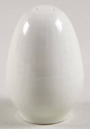 NUN4 Pepper Shaker
