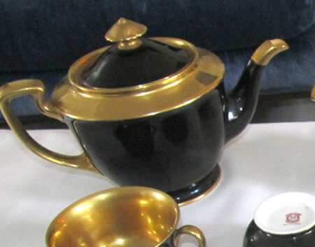 N3916 Teapot & Lid