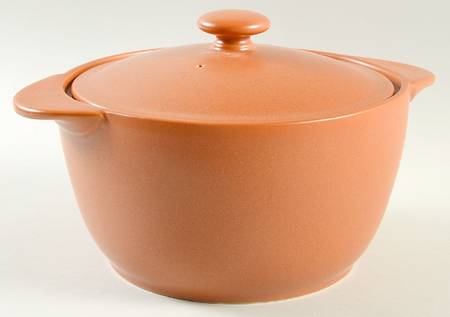 Colorwave Terra Cotta 2 Qt Round Covered Casserole