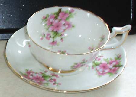 NCL27 Footed Cup & Saucer Set