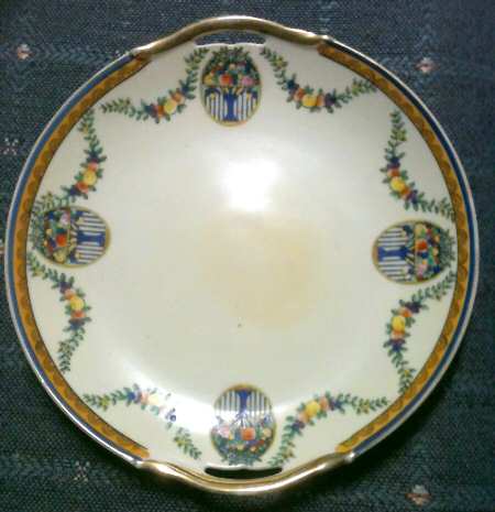 N3611 Handled Cake Plate
