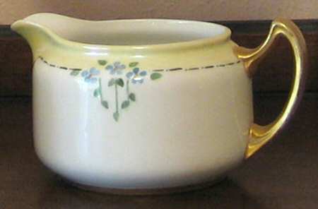 N3945 Creamer