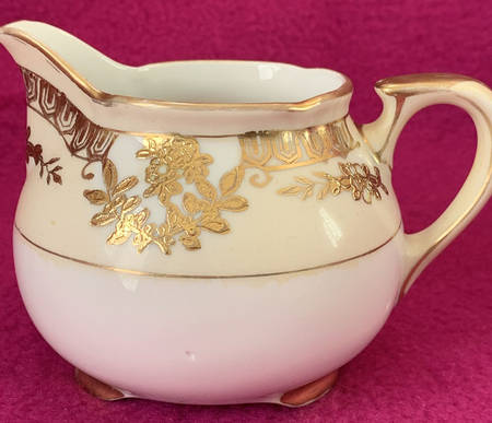 N3996 Creamer