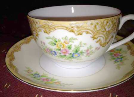 N4016 Flat Cup & Saucer Set