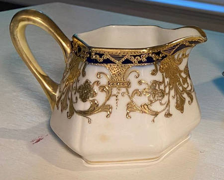 N4666 Creamer