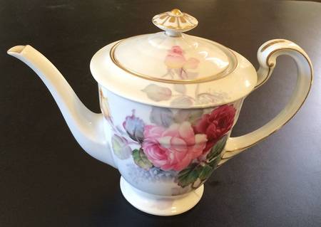 N3645 Teapot & Lid