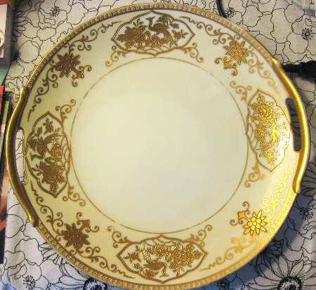N4054 Handled Cake Plate