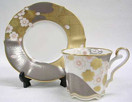 Ayaminamo Flat Cup & Saucer Set