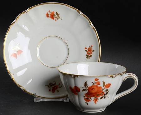 2054 Flat Cup & Saucer Set