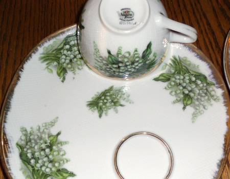 1DD196 Snack Plate & Cup Set