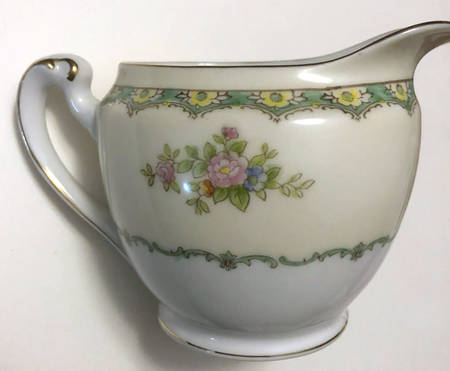 N3669 Creamer