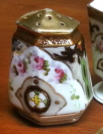 N4139 Pepper Shaker