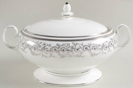 Summit Platinum Oval Covered Vegetable