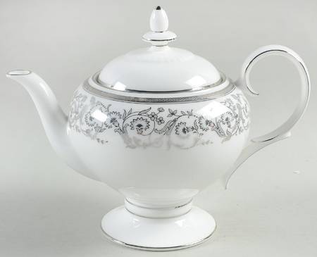 Summit Platinum Teapot & Lid