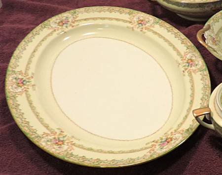Mystery #134 14" Oval Serving Platter