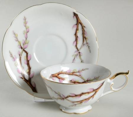 3-531 Footed Cup & Saucer Set