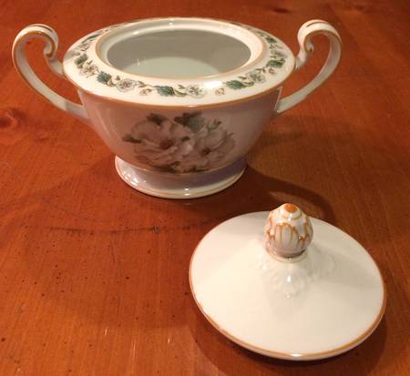 N4179 Sugar Bowl & Lid