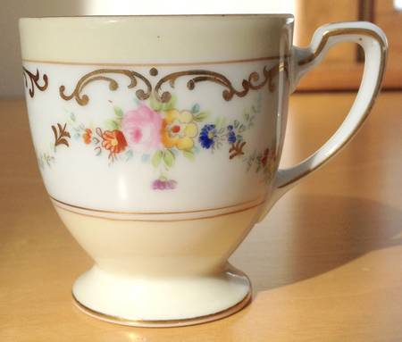 N4186 Footed Cup