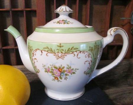 N4198 Teapot & Lid