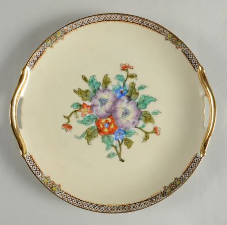 N4210 Handled Cake Plate