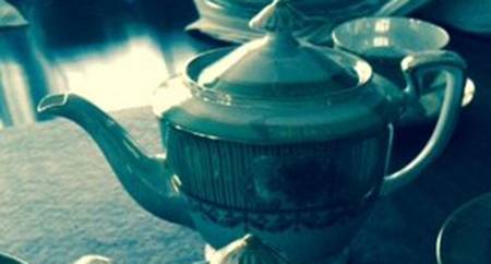 N3979 Teapot & Lid