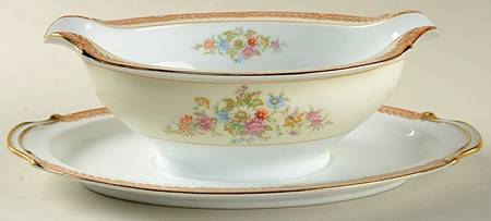 N3697 Gravy Boat with Attached Underplate