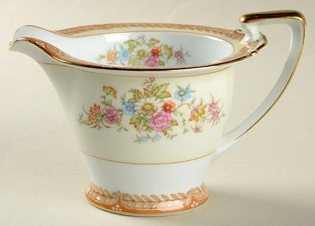 N3697 Creamer